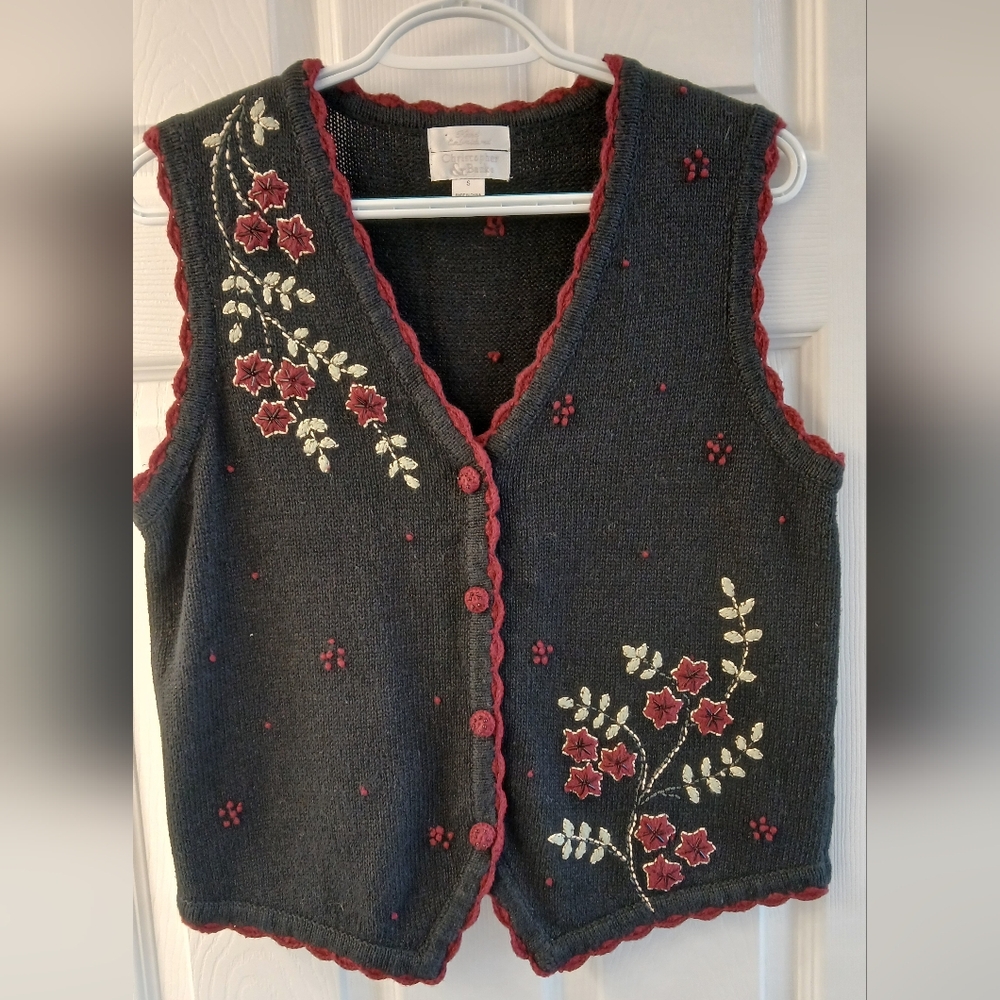 Christopher & Banks Hand‑Embroidered Floral Sweater Vest – Size S Black/Burgandy